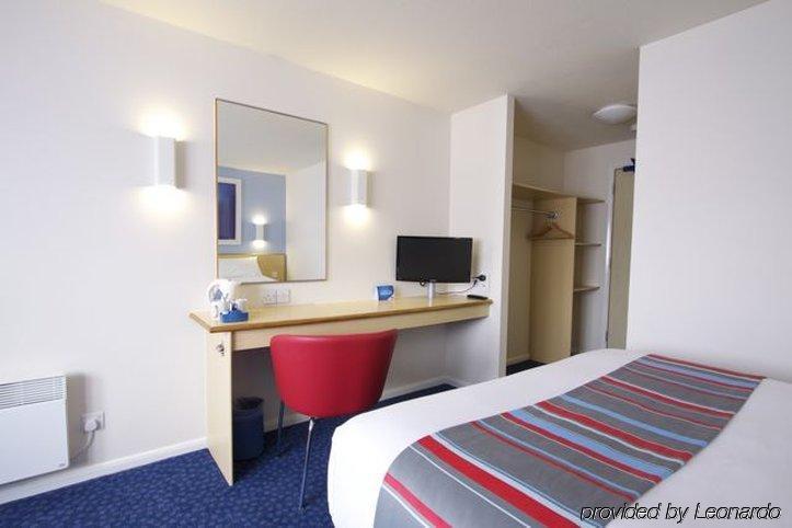 Ibis Budget London Heathrow T5 Slough Eksteriør billede