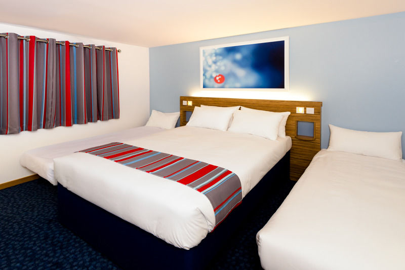 Ibis Budget London Heathrow T5 Slough Eksteriør billede