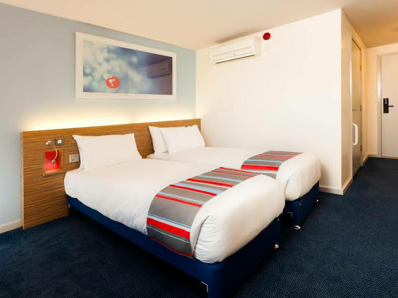 Ibis Budget London Heathrow T5 Slough Eksteriør billede